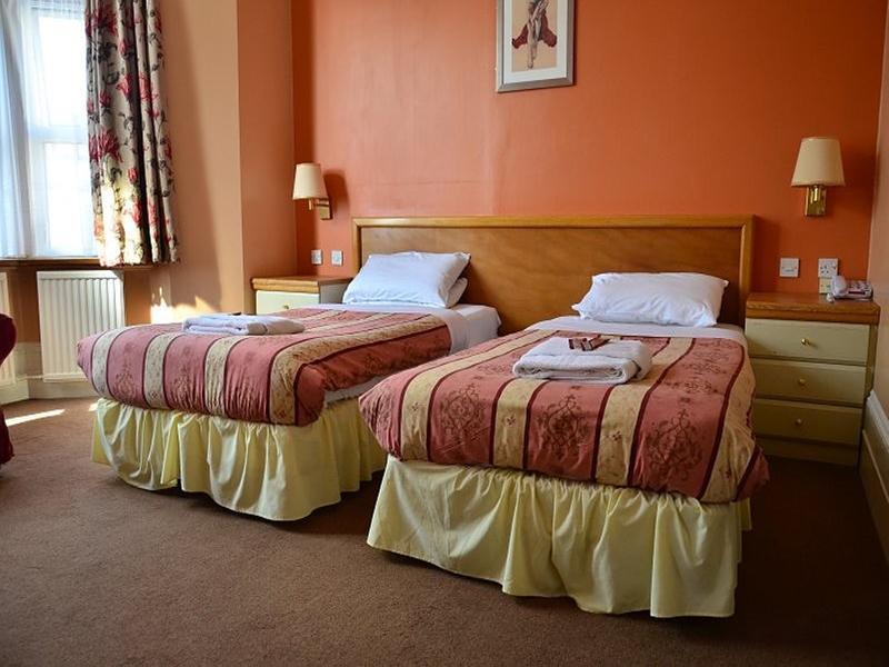Russell Hotel Роял Тънбридж Уелс Екстериор снимка
