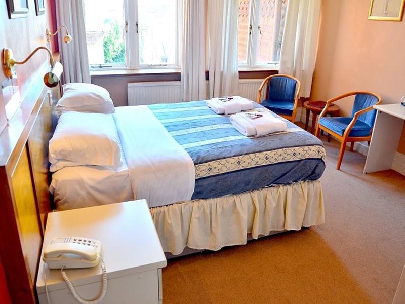 Russell Hotel Роял Тънбридж Уелс Екстериор снимка