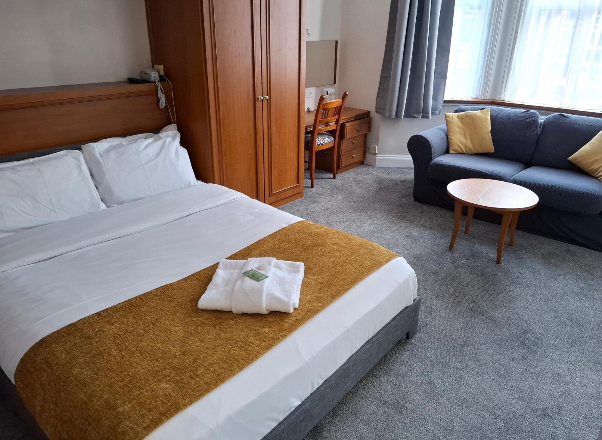 Russell Hotel Роял Тънбридж Уелс Екстериор снимка