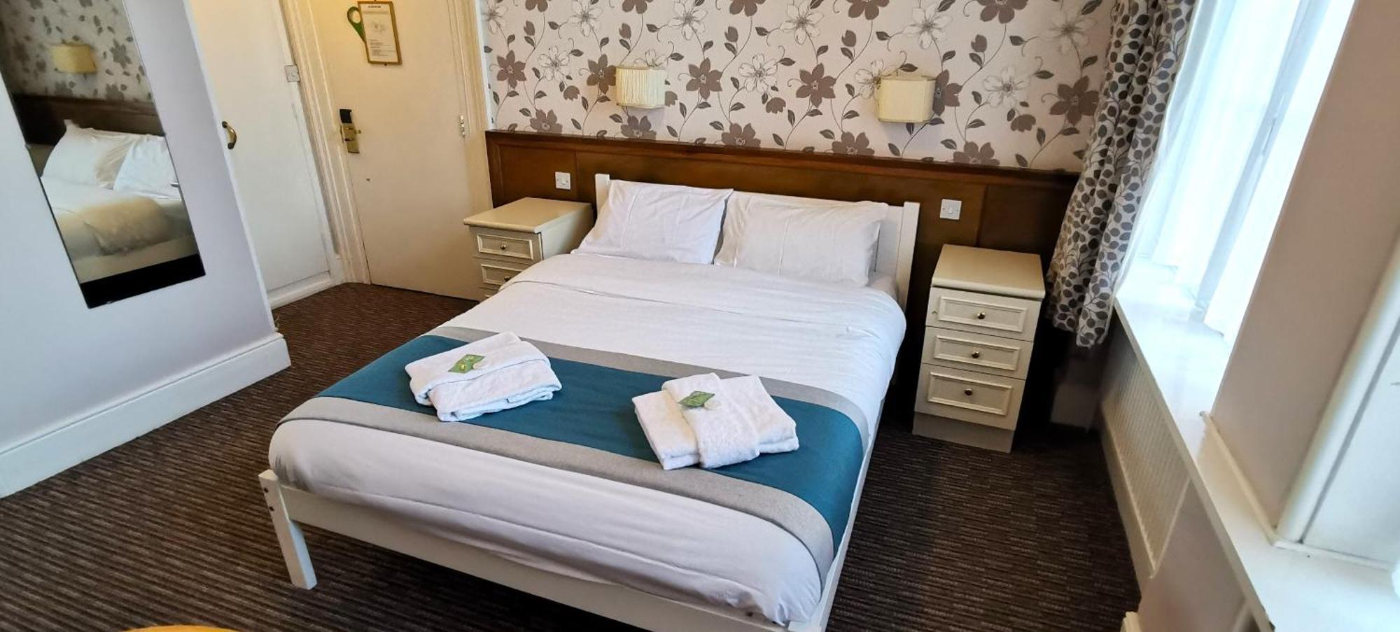 Russell Hotel Роял Тънбридж Уелс Екстериор снимка